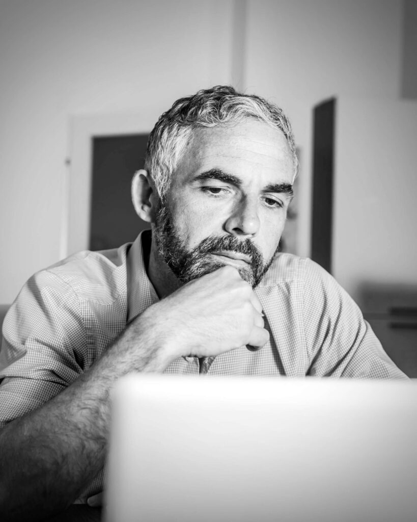 Un hombre que no se domina a sí mismo, no domina nada.