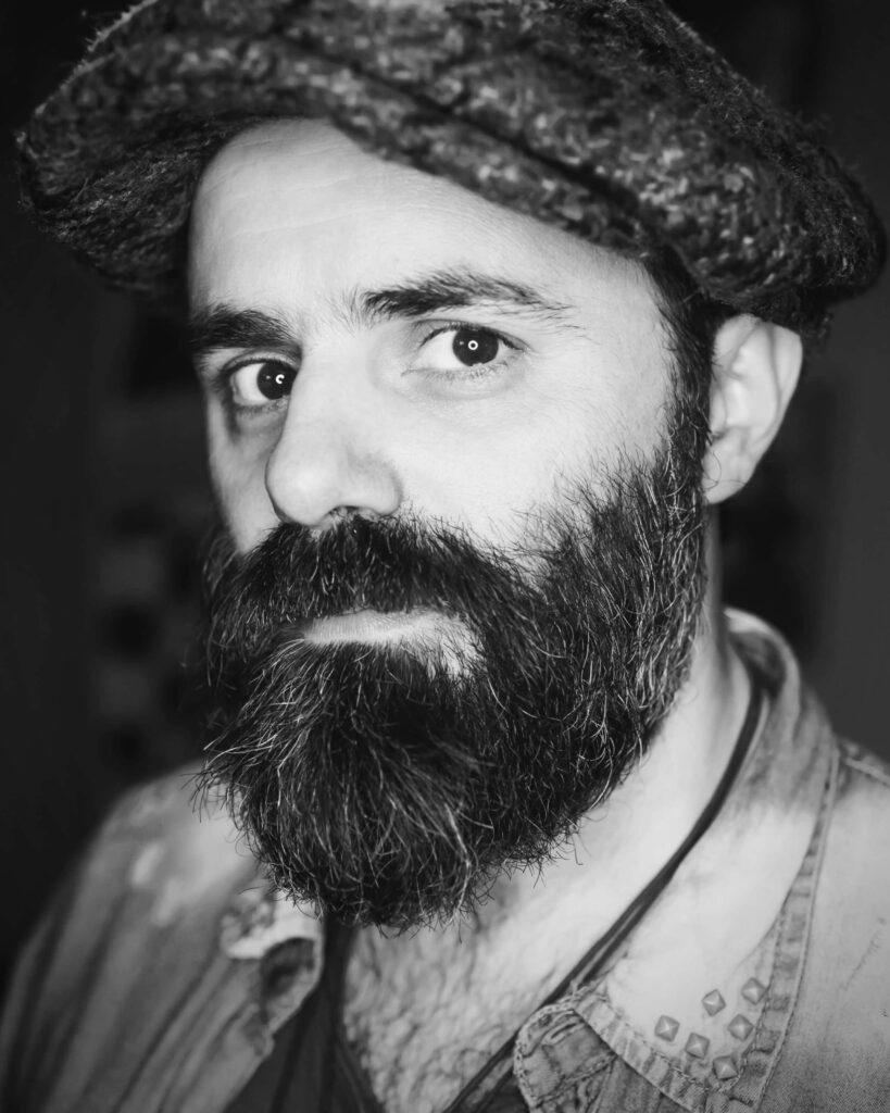 Descubre la importancia de reconocernos como Hombres en lugar de simples "personas".