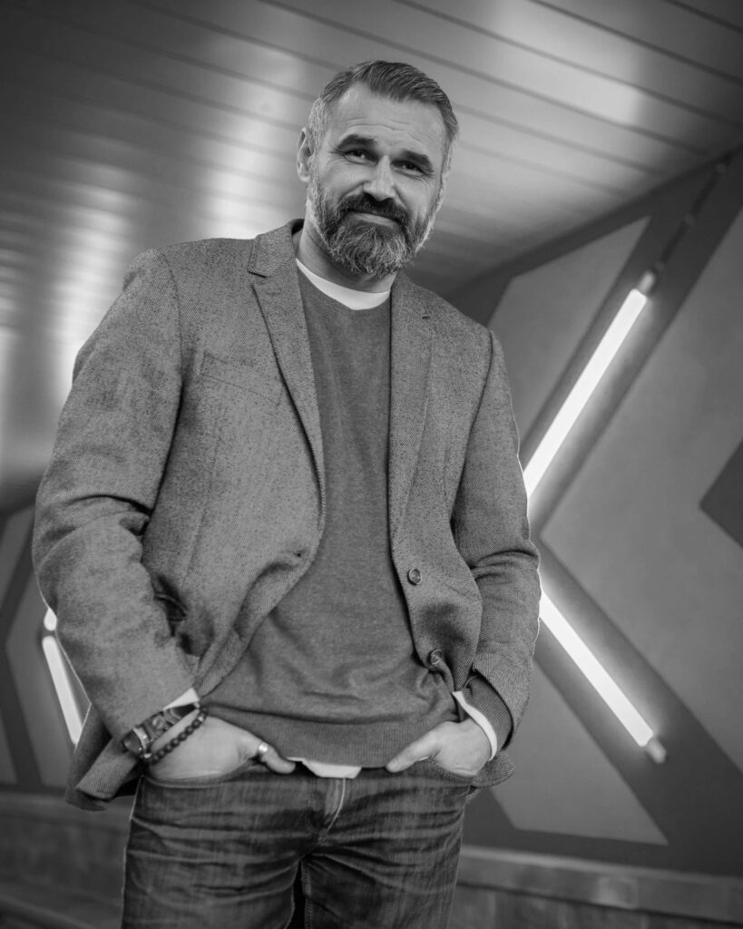 Conoce los principios clave para ser un soldado de la razón con tu marca personal masculina.